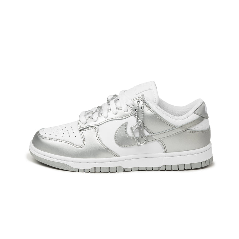 Nike Wmns Dunk Low onfeet