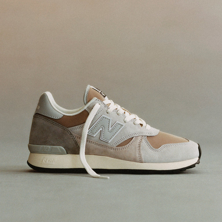 New Balance M475VTI onfeet