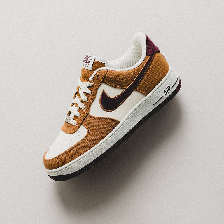 Nike air force 1 07 suede brun online