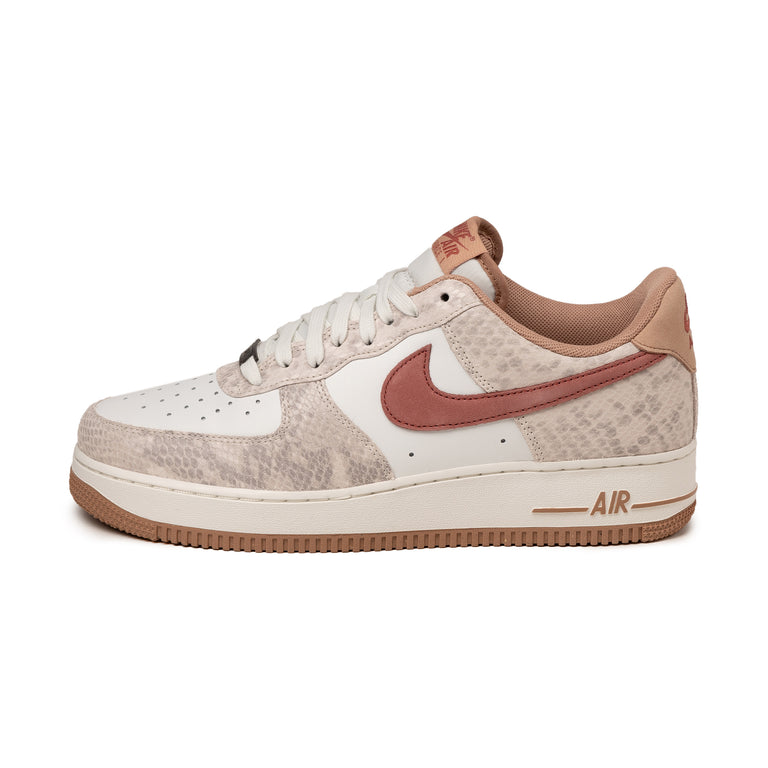 Nike Air Force 1 '07 LV8