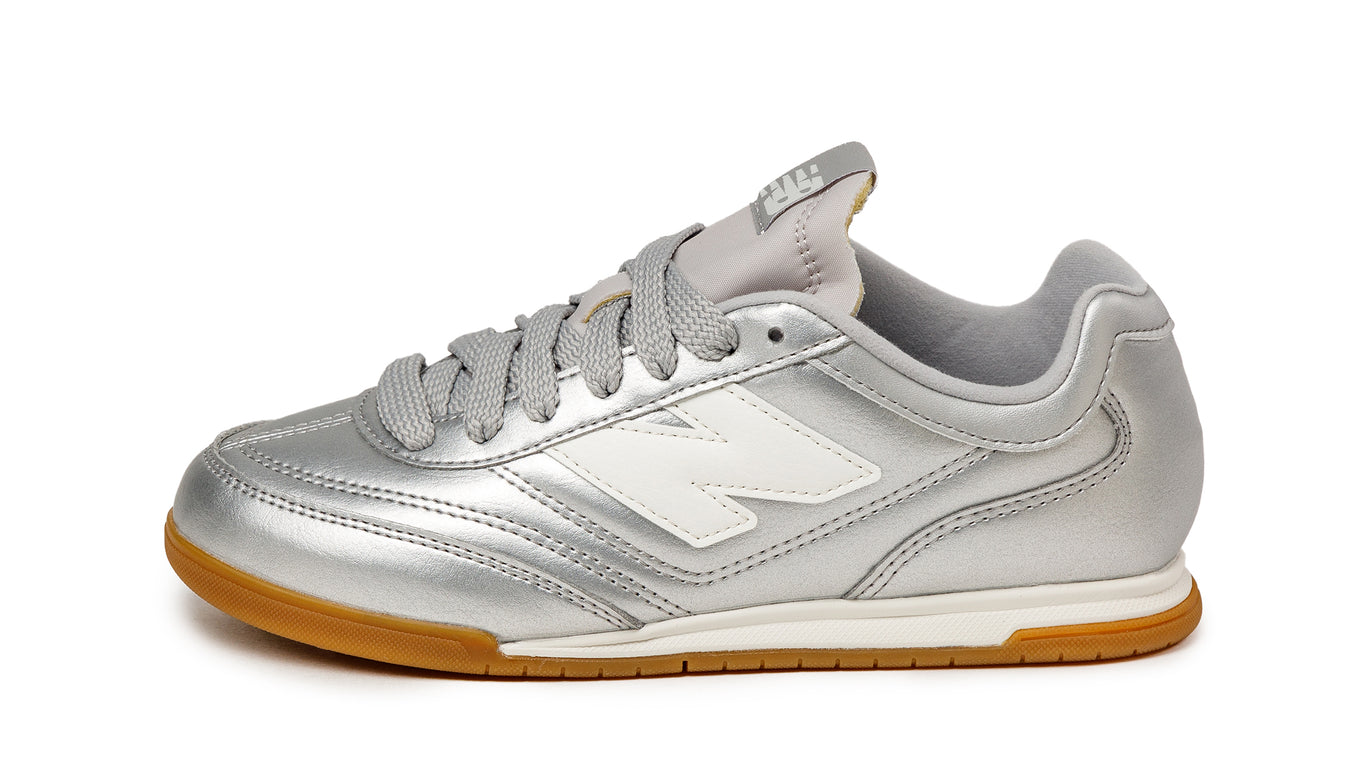 New balance grau metallic online