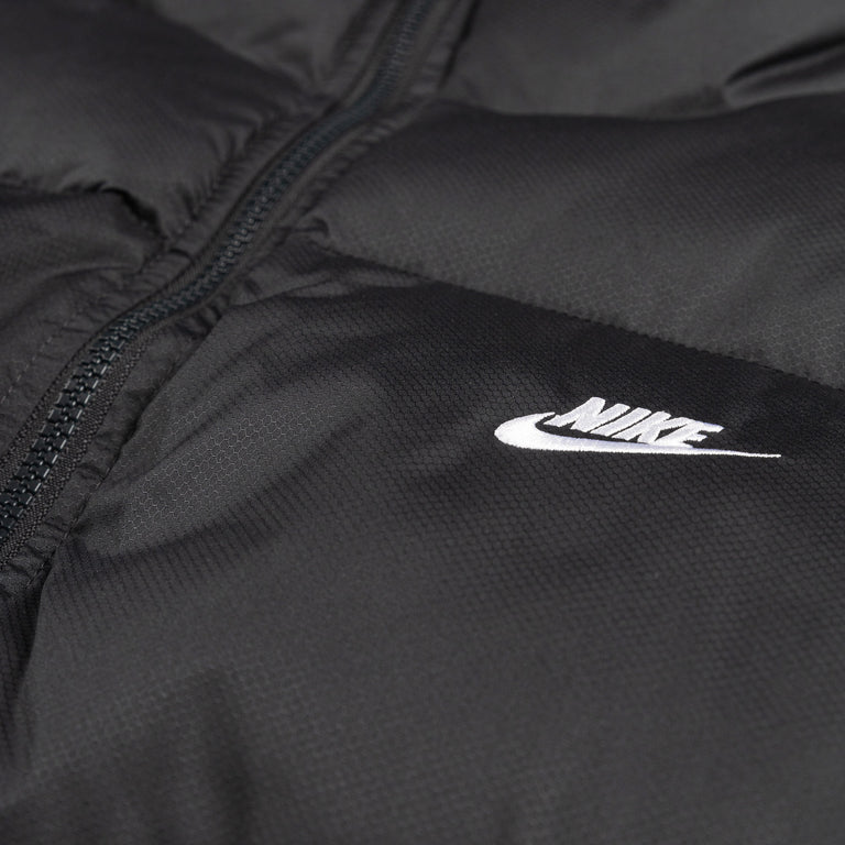 Nike Club Water Repellent Puffer Vest