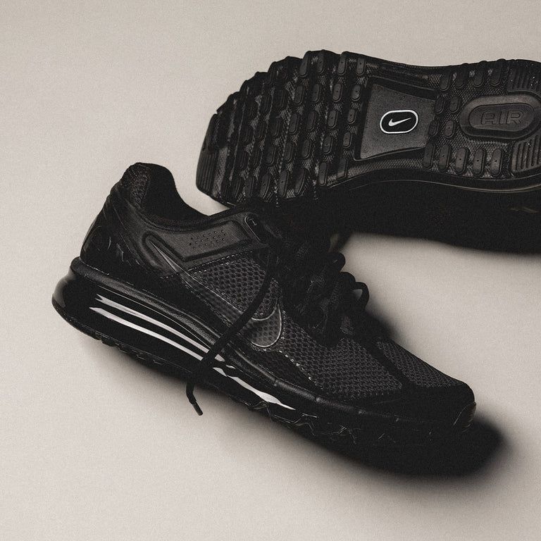 Black nike air max sneakers online