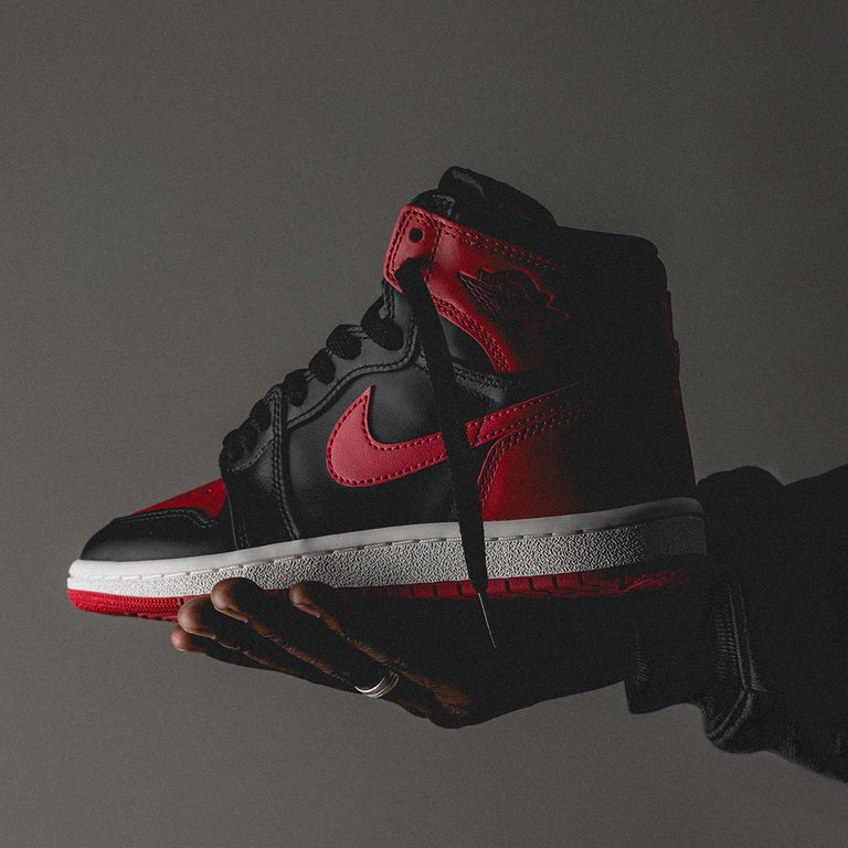 Nike Air Jordan 1 High '85 *Bred* onfeet