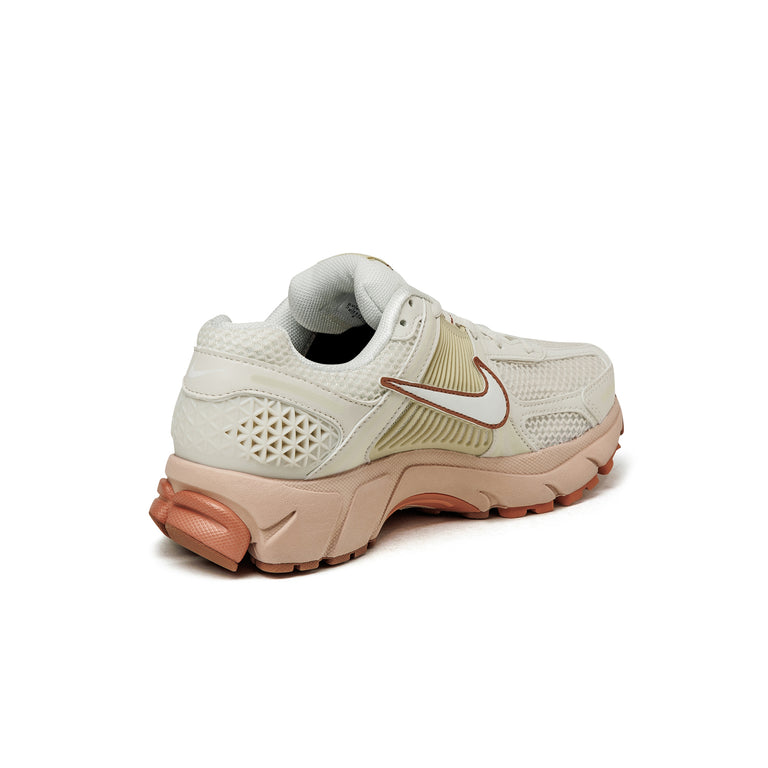 Nike Wmns Zoom Vomero 5