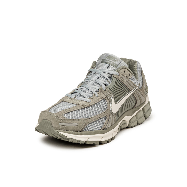 Nike zoom vomero 5 sp vast grey best sale