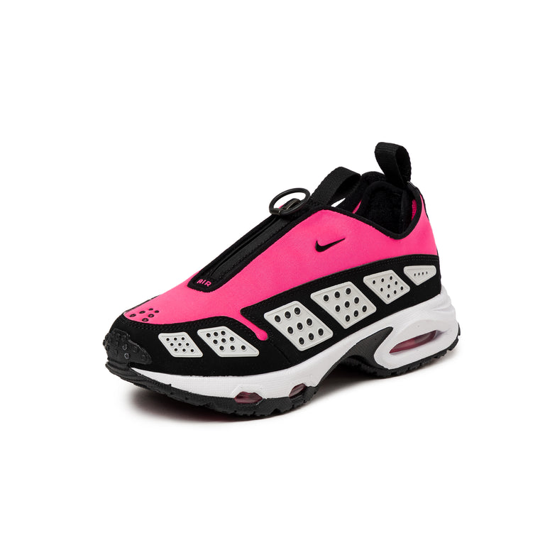 Nike Wmns Air Max SNDR onfeet