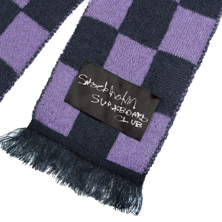 Stockholm Surfboard Club Umi Knitted Scarf onfeet