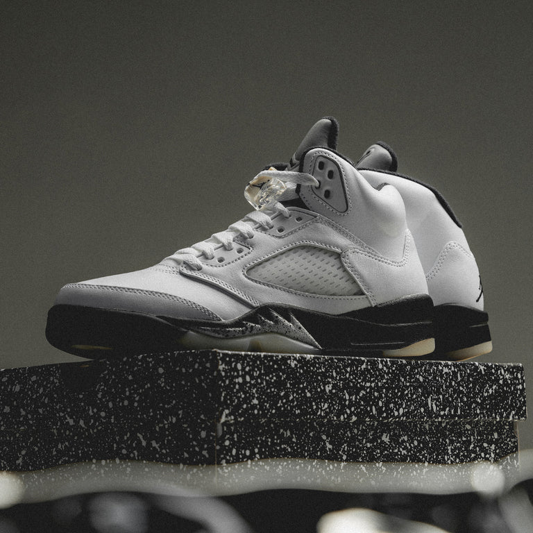 Black and grey jordan 5 online