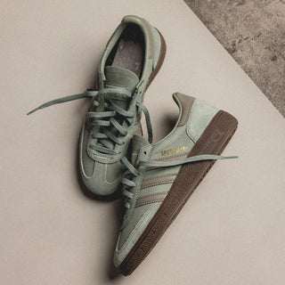 JI2645 Adidas Handball Spezial W Silver Green Silver Pebble Gum 5 sm 1 320x320 crop center