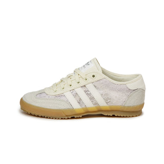 Adidas x Naked Copenhagen Tischtennis