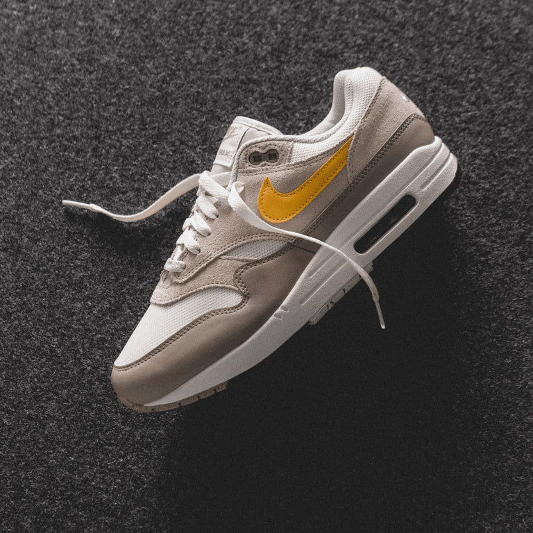 Nike Air Max 1 Essential onfeet