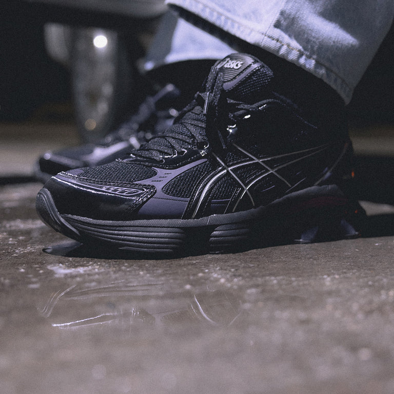 Asics GEL-Kinetic Fluent onfeet