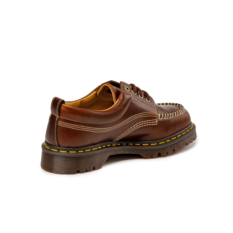 Dr. Martens Lowell onfeet