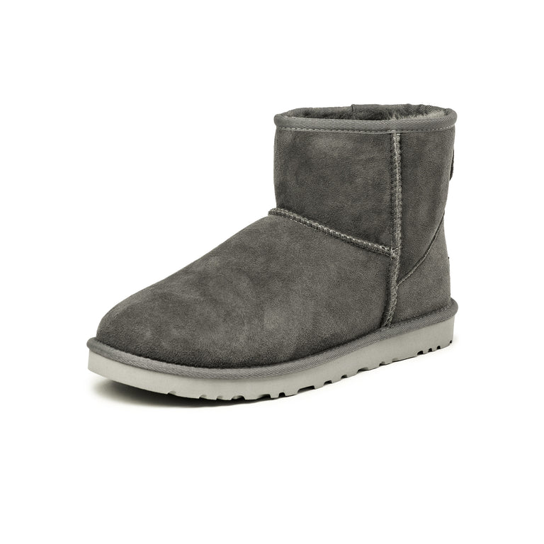 Ugg Classic Mini onfeet