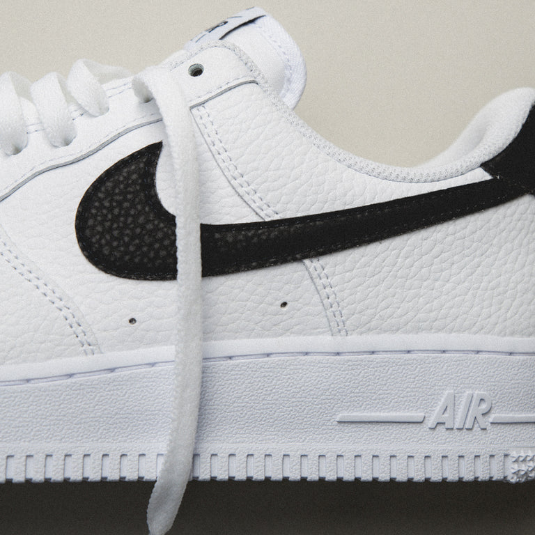 Nike air force 1 white black stars deals