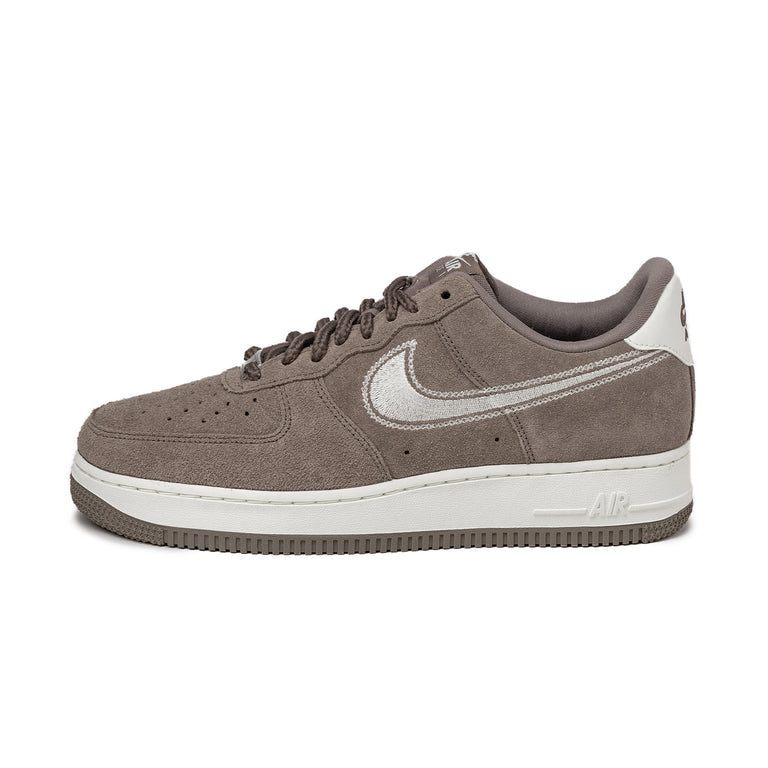 Nike Air Force 1 '07 LV8