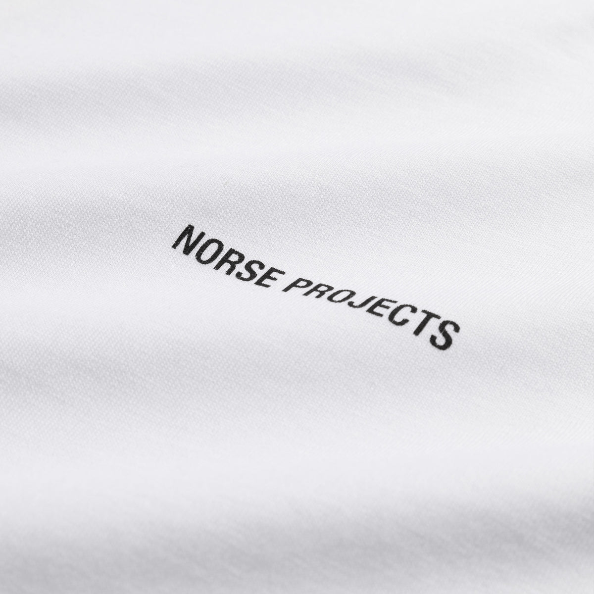 Norse Projects Johannes Standard Logo » Buy online now!