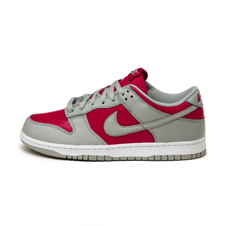 Nike Dunk Low *Ultraman*