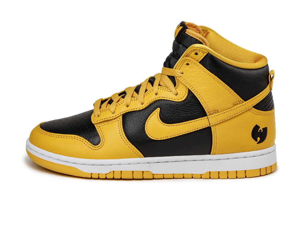 Black and yellow nike dunks high online