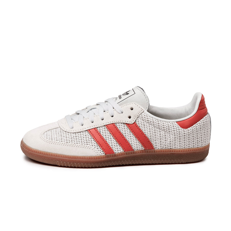 dd8f676ba4d0d833475b3300a20634f90ccc7efe IG1380 Adidas tango Samba OG  Crystal White  Preloved Red  Gum M2 1 3ef5ee14 f211 419a 942f 14dffe5d7ebe 768x768