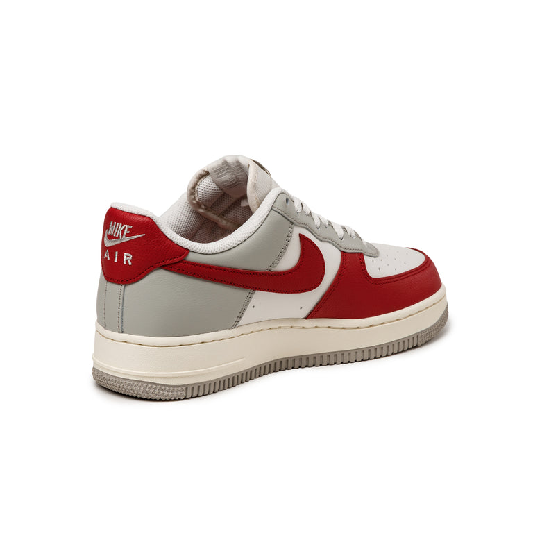 Nike Air Force 1 '07 LV8