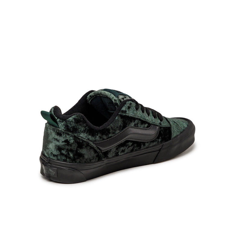 Vans Knu Skool *Velvet* onfeet