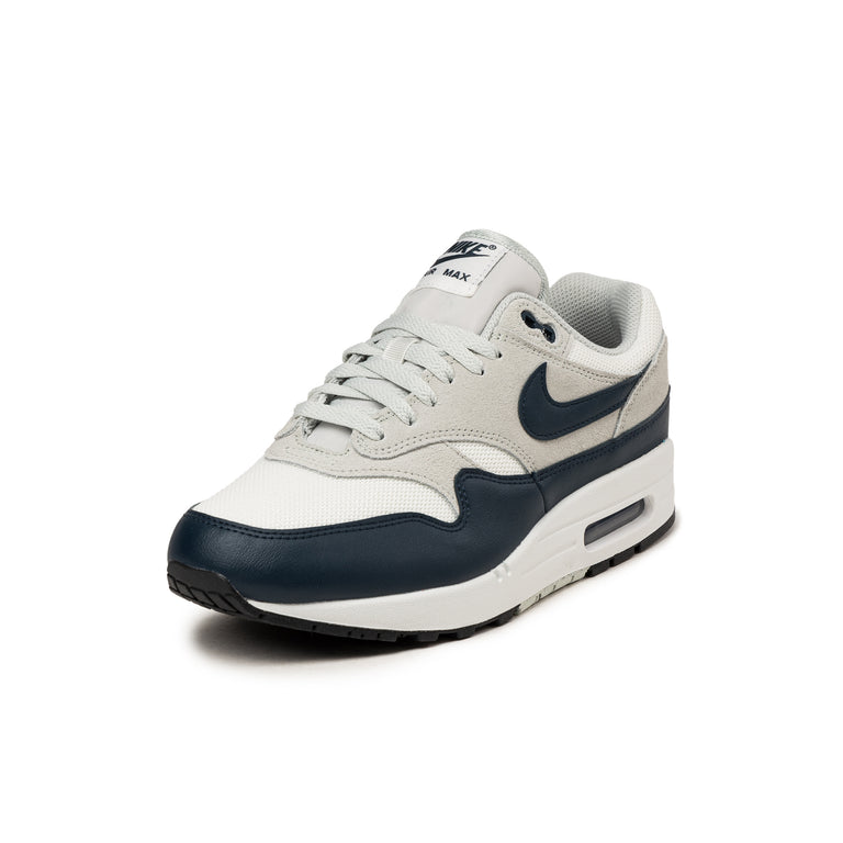 Nike Air Max 1 Essential onfeet