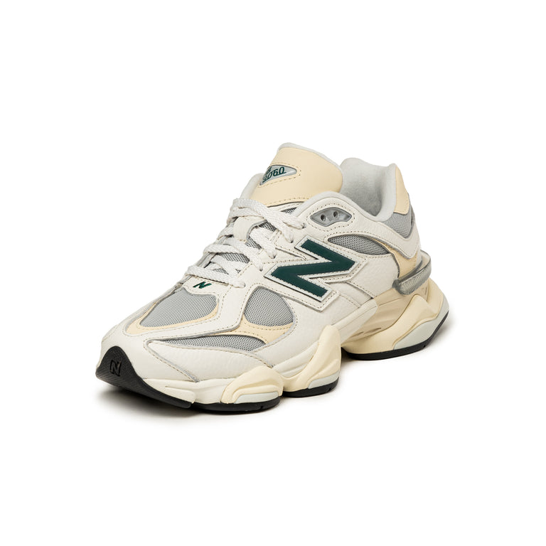 New Balance U90/60ESE onfeet