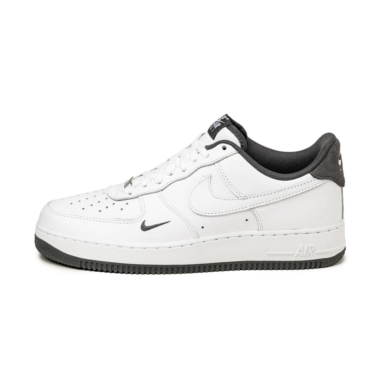 Nike Air Force 1 '07 LV8