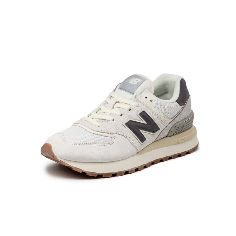 New Balance U574LGAN onfeet