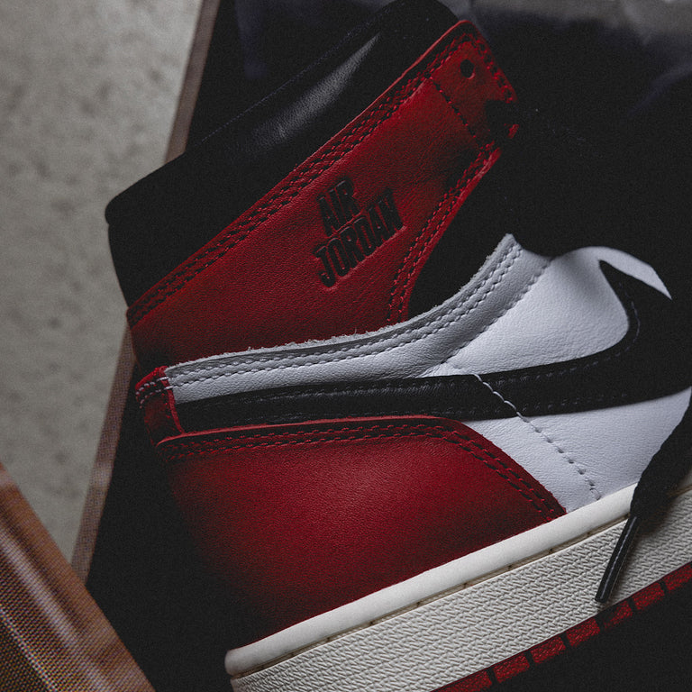 Nike Air Jordan 1 Retro High OG *Black Toe* onfeet