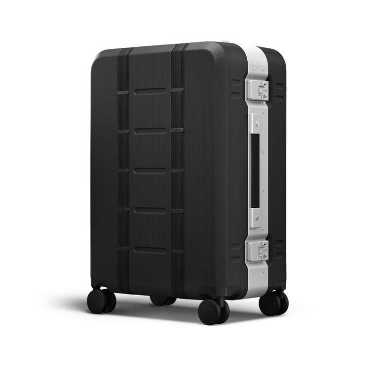 D__b__ Ramverk Pro Check-in Luggage Medium