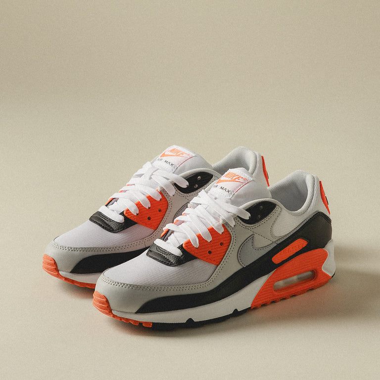 Nike Wmns Air Max 90 onfeet