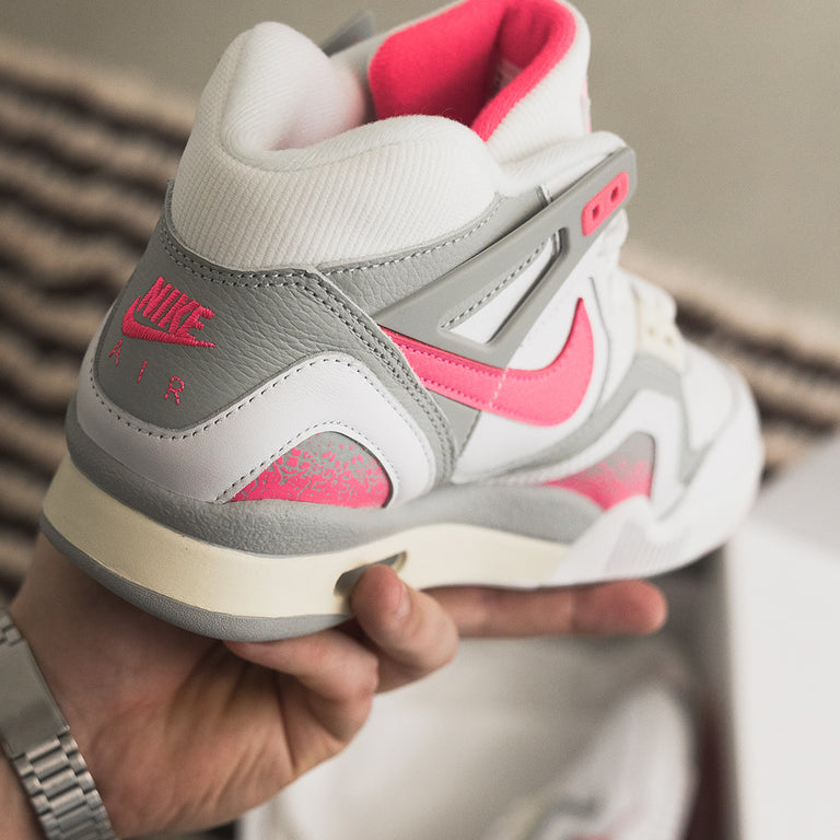 Nike Air Tech Challenge 2 *Racer Pink* onfeet