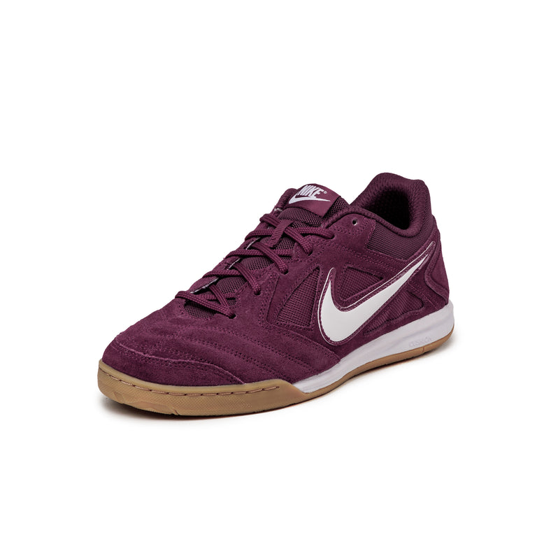 Nike Gato