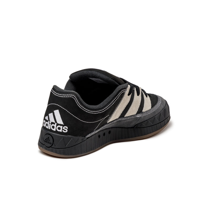 Adidas Adimatic onfeet