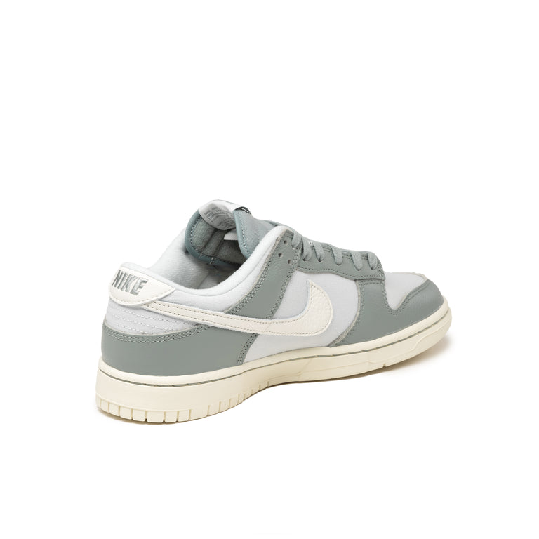 Nike Dunk Low Retro *Mica Green* – buy now at Asphaltgold Online ...