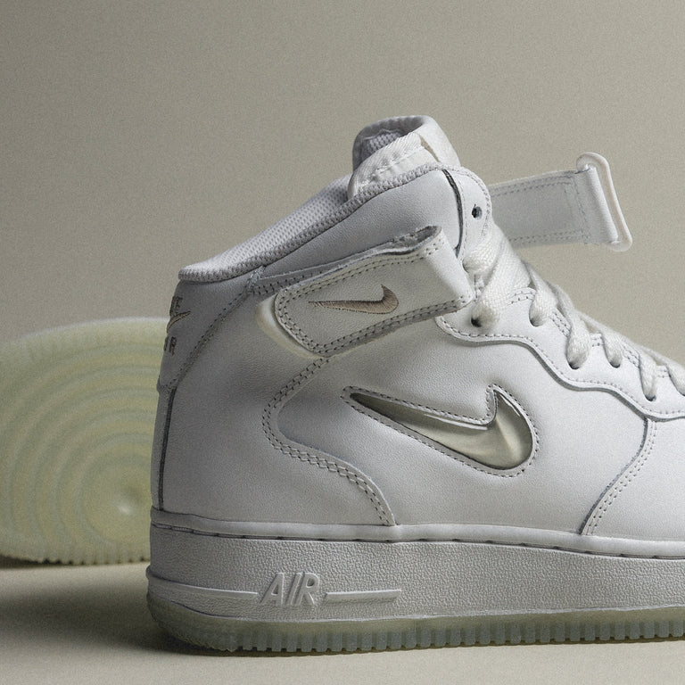 Nike Air Force 1 Mid Light Bone Sneaker